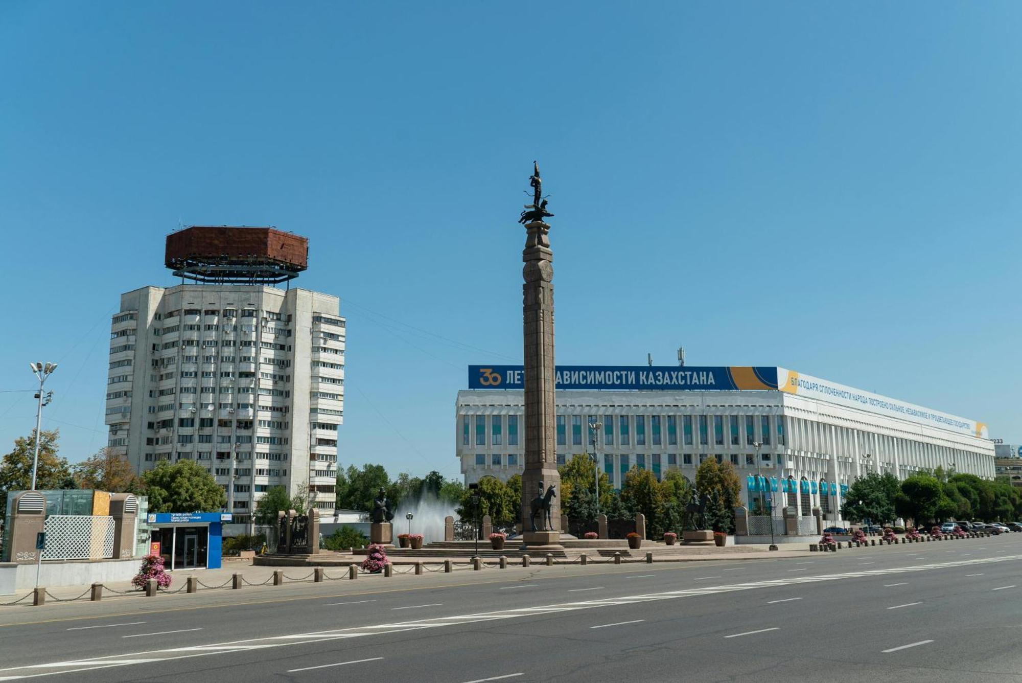 Nadezhda Apartments In Touristic Area, On The Dostyk Avenue 89 Alma-Ata Exteriör bild